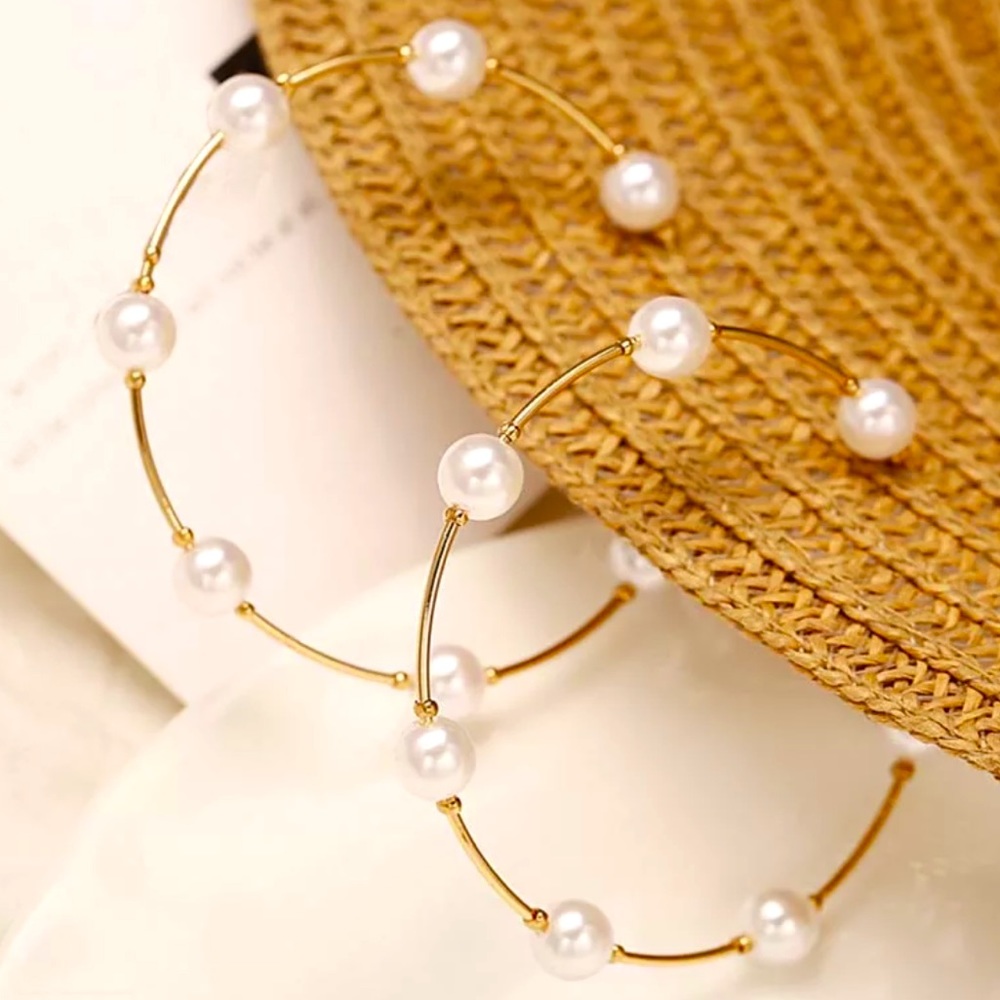 🐚 Pearlized Gold Colored Hoop Trendy Earrings 🐚 - Picture 2 of 5